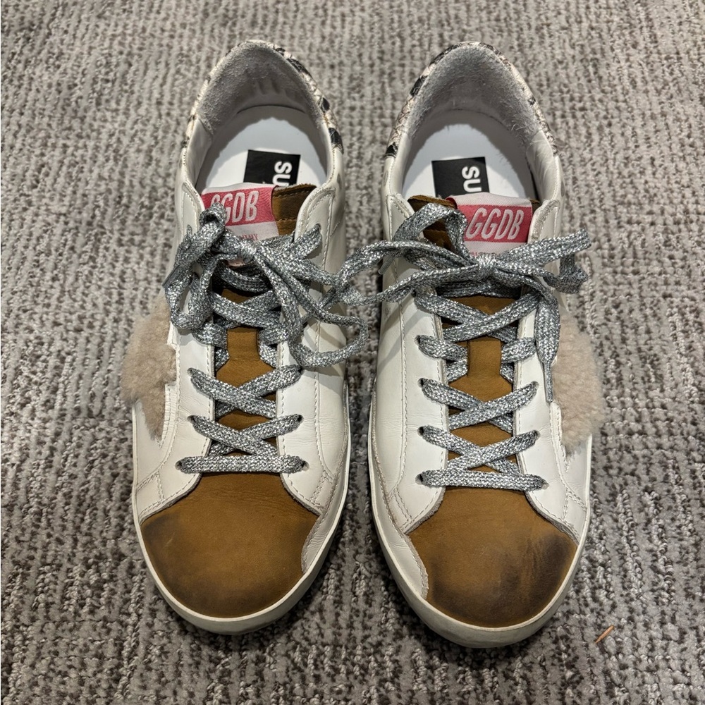Golden Goose sneaker. 2 insoles (Sherpa/leather). Superstar. Super star.